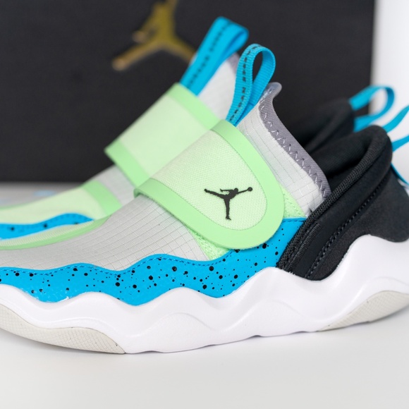 Jordan 23/7 'Photon Dust Anthracite' Little Kids' Shoes Size 2Y - Picture 3 of 6